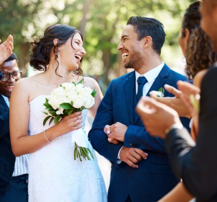 Write a Wedding Checklist